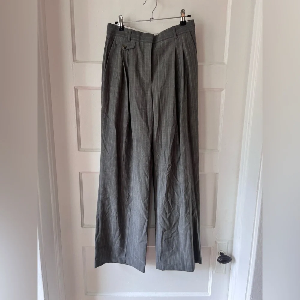 HUGO BOSS Charcoal Pinstripe Pants Trousers $348 retail size 6 100% virgin wool - Picture 2 of 6